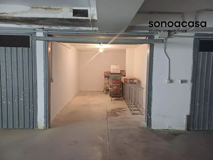 Immagine 11 di Garage in vendita  in Via Corfù a Mondolfo