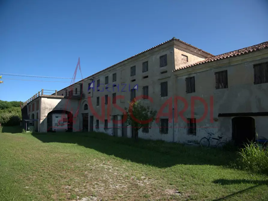 Immagine 2 di Villa in vendita  in Via dei Mille 10 a Caorle