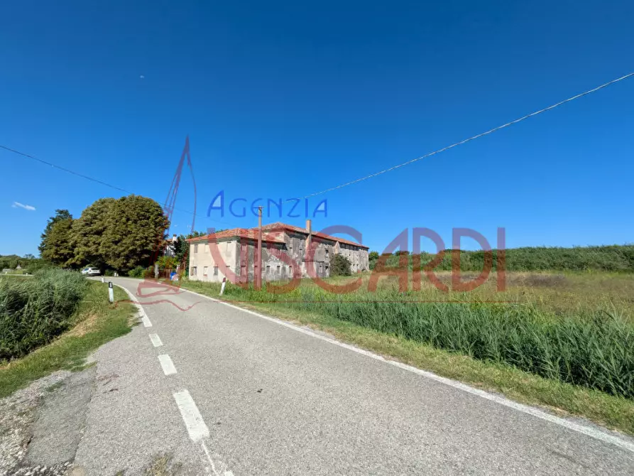 Immagine 17 di Villa in vendita  in Via dei Mille 10 a Caorle