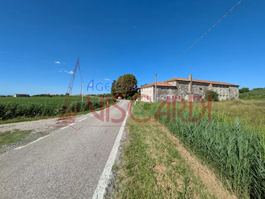 Immagine 18 di Villa in vendita  in Via dei Mille 10 a Caorle
