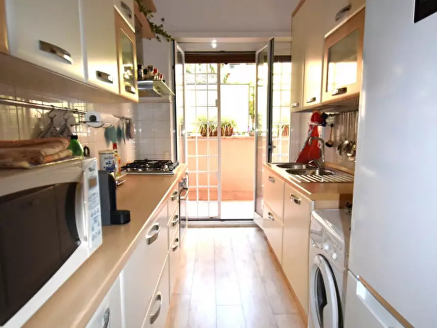 Immagine 3 di Appartamento in vendita  in Via Gaetano Sacchi a Roma