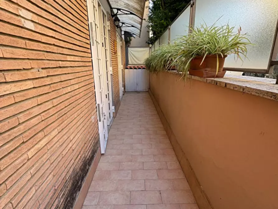 Immagine 14 di Appartamento in vendita  in Via Gaetano Sacchi a Roma