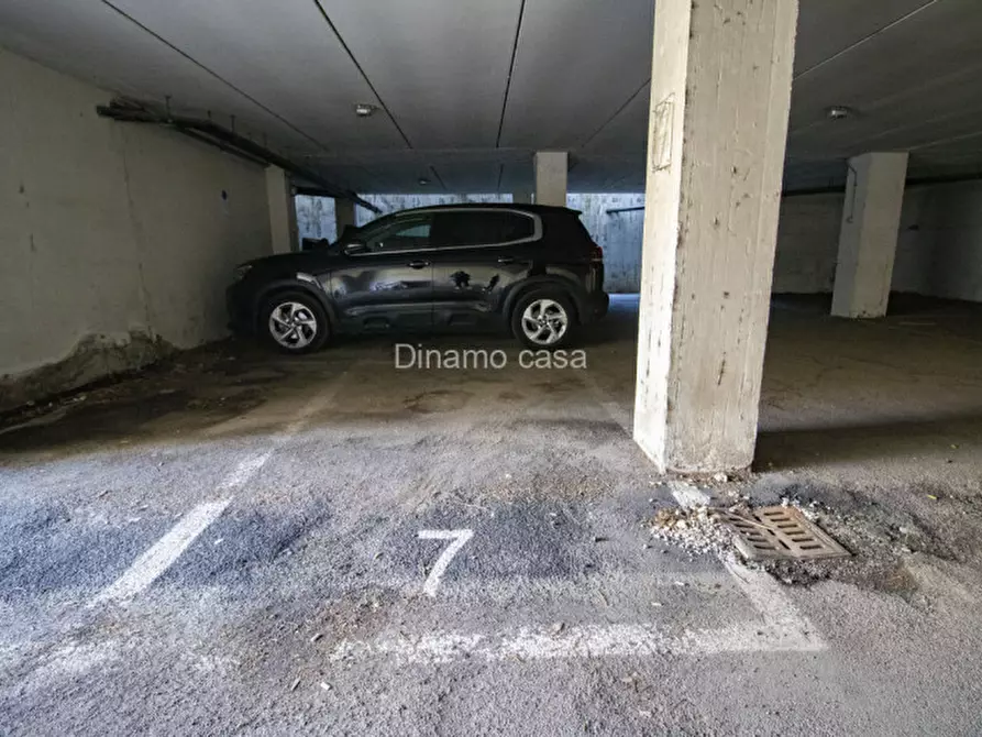 Immagine 19 di Ufficio in vendita  a Prato