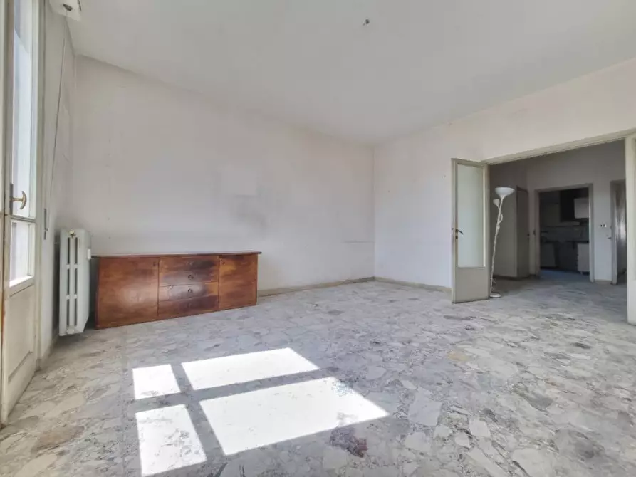Immagine 3 di Appartamento in vendita  in VIA DONI a Firenze