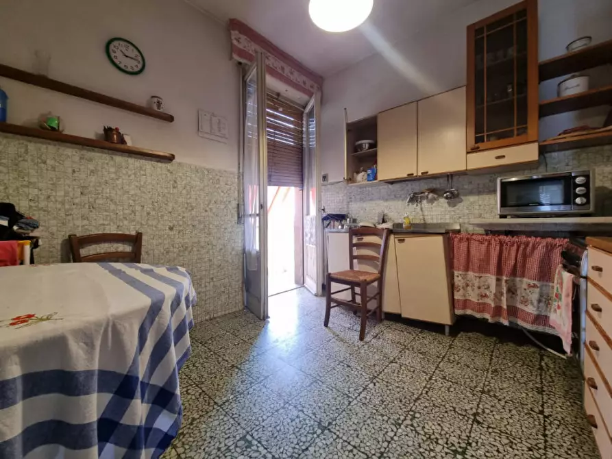 Immagine 7 di Appartamento in vendita  in VIA DONI a Firenze