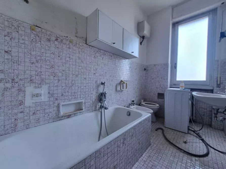 Immagine 8 di Appartamento in vendita  in VIA DONI a Firenze