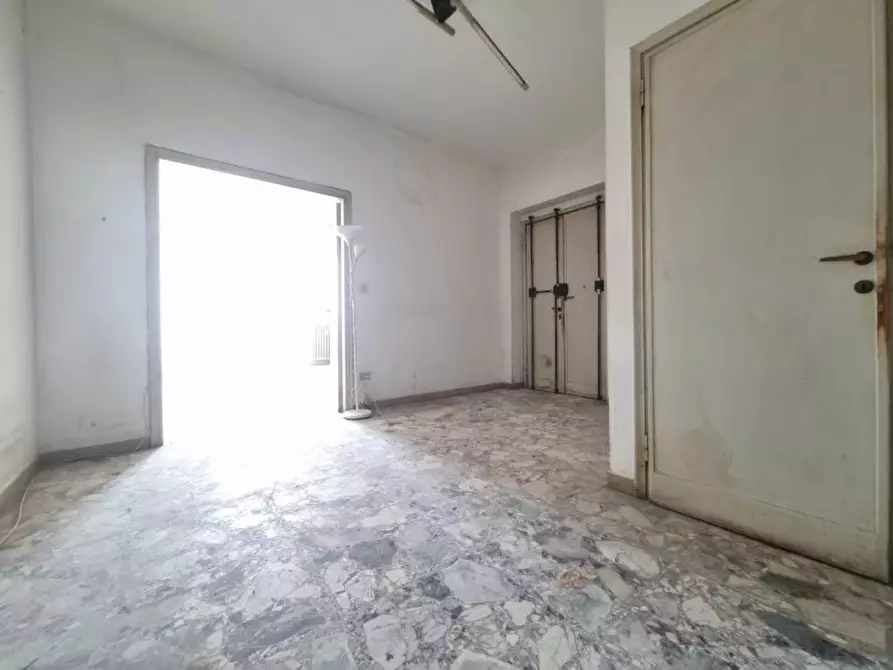 Immagine 16 di Appartamento in vendita  in VIA DONI a Firenze