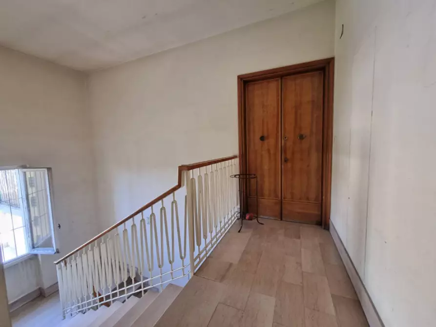 Immagine 28 di Appartamento in vendita  in VIA DONI a Firenze