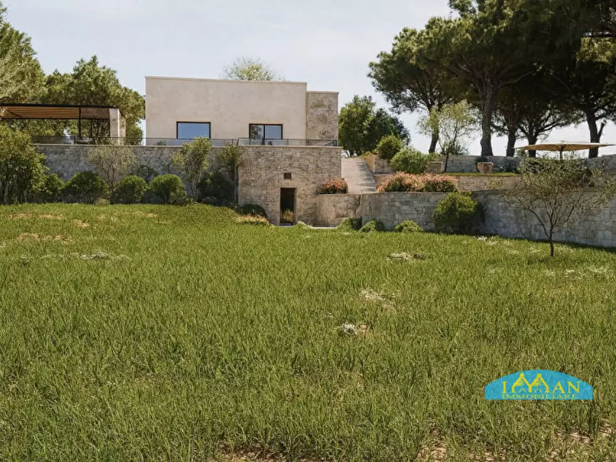 Immagine 37 di Villa in vendita  in Contrada Abate Nicola Grande a Ceglie Messapico