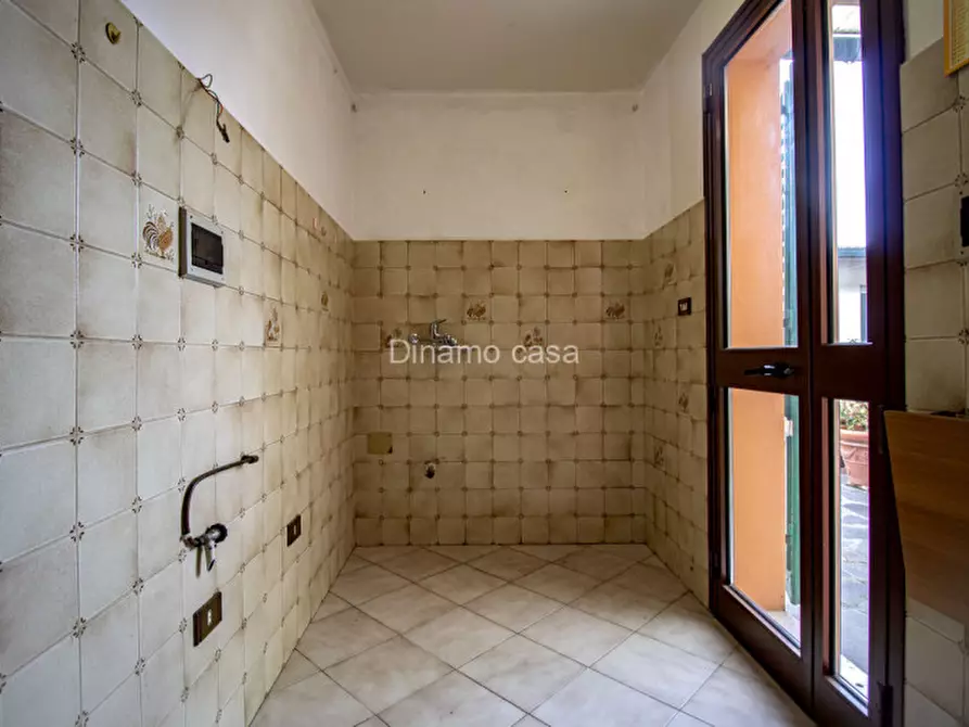 Immagine 9 di Appartamento in vendita  in Via del Molinaccio a Prato