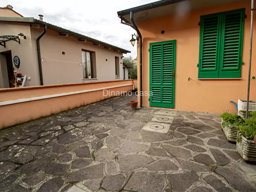 Immagine 15 di Appartamento in vendita  in Via del Molinaccio a Prato