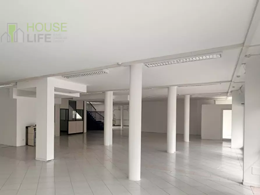 Immagine 4 di Negozio in affitto  in Viale della Repubblica, 14 a Sandrigo