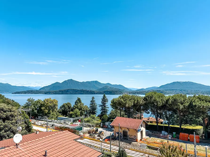 Immagine 2 di Villetta a schiera in vendita  in Via per Magognino 31/b a Belgirate