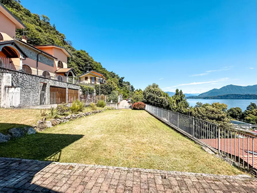 Immagine 3 di Villetta a schiera in vendita  in Via per Magognino 31/b a Belgirate