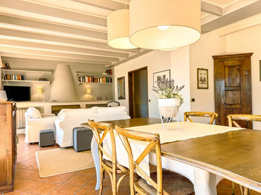 Immagine 4 di Villa in vendita  in Ss33 del sempione 77 a Belgirate