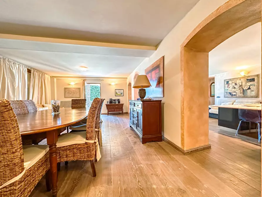 Immagine 6 di Villa in vendita  in Ss33 del sempione 77 a Belgirate