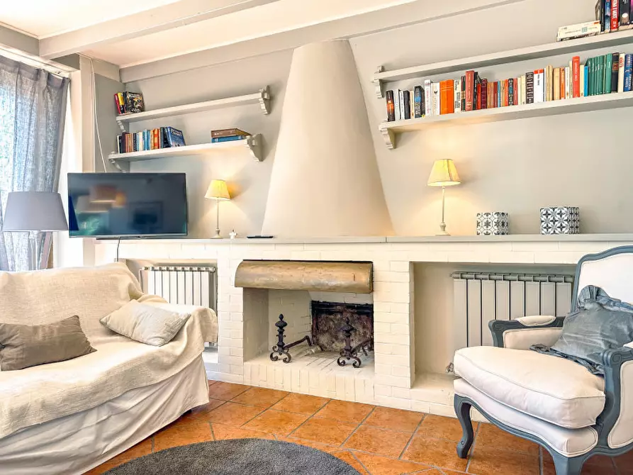 Immagine 8 di Villa in vendita  in Ss33 del sempione 77 a Belgirate