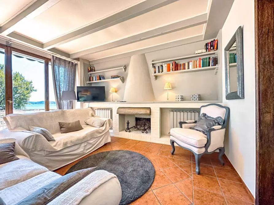 Immagine 18 di Villa in vendita  in Ss33 del sempione 77 a Belgirate