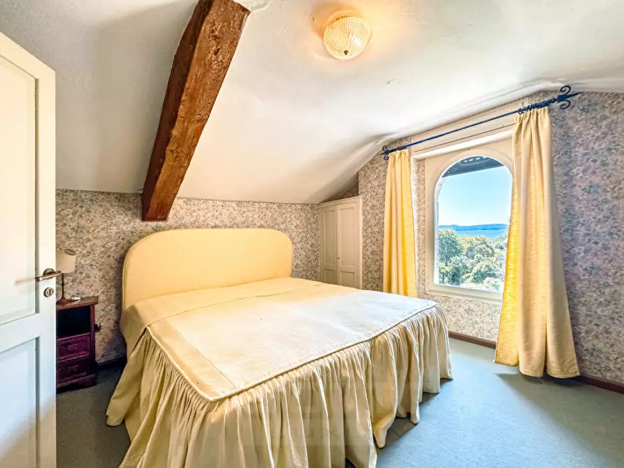 Immagine 27 di Villa in vendita  in Ss33 del sempione 77 a Belgirate