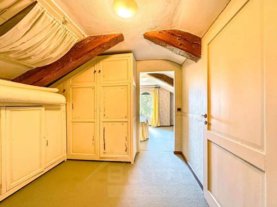 Immagine 29 di Villa in vendita  in Ss33 del sempione 77 a Belgirate