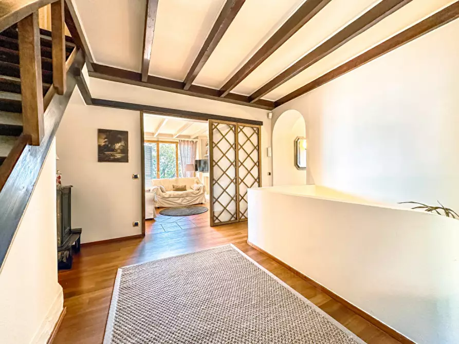 Immagine 31 di Villa in vendita  in Ss33 del sempione 77 a Belgirate