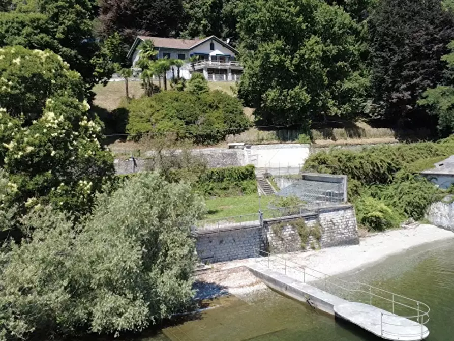 Immagine 59 di Villa in vendita  in Ss33 del sempione 77 a Belgirate