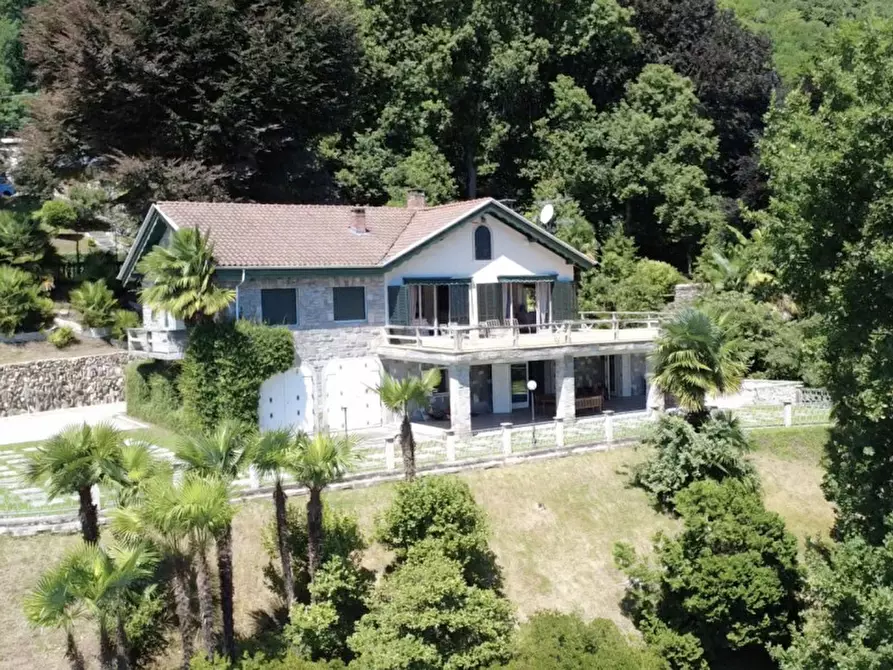 Immagine 60 di Villa in vendita  in Ss33 del sempione 77 a Belgirate