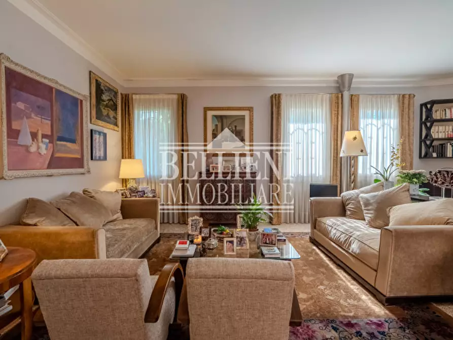 Immagine 2 di Villa in vendita  in Contra' Porta Santa Lucia a Vicenza