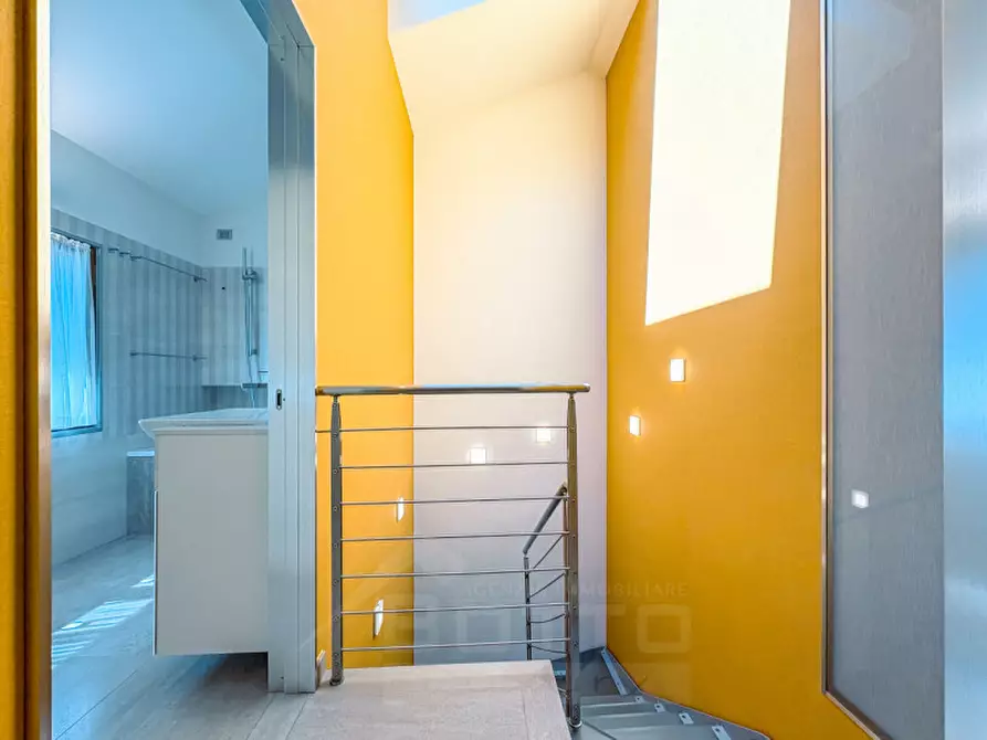 Immagine 18 di Casa indipendente in vendita  in Via Duchessa di Genova n.61/b a Stresa