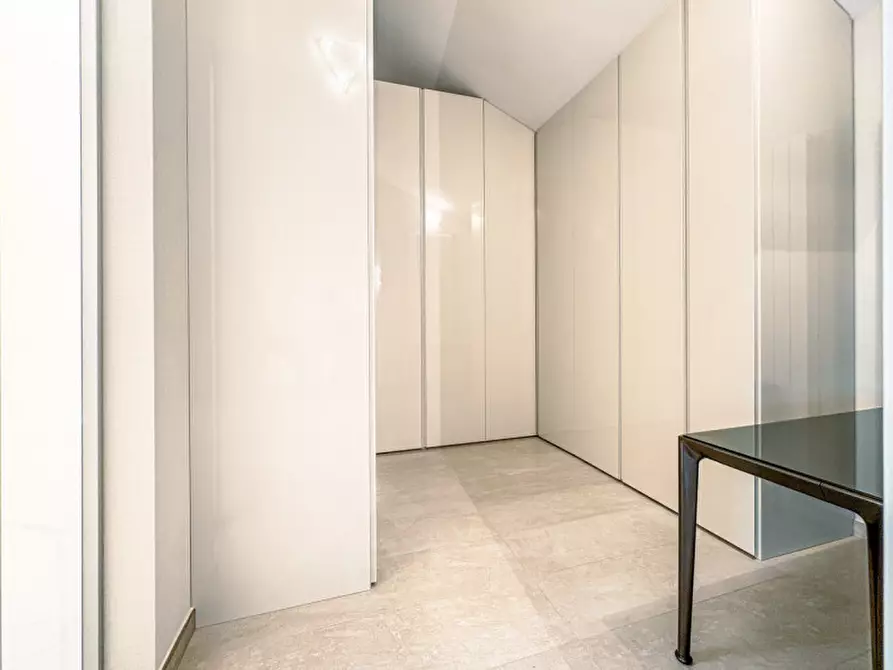 Immagine 22 di Casa indipendente in vendita  in Via Duchessa di Genova n.61/b a Stresa