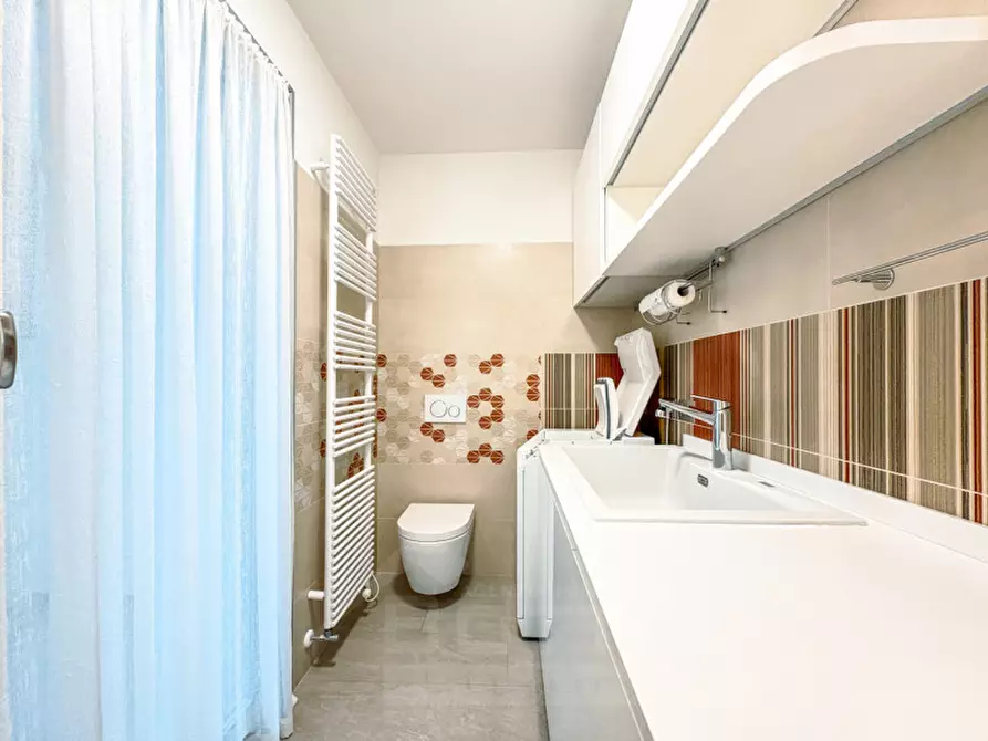 Immagine 30 di Casa indipendente in vendita  in Via Duchessa di Genova n.61/b a Stresa