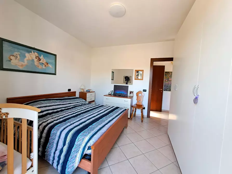 Immagine 15 di Villa in vendita  a Passignano Sul Trasimeno