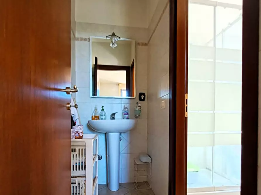 Immagine 17 di Villa in vendita  a Passignano Sul Trasimeno