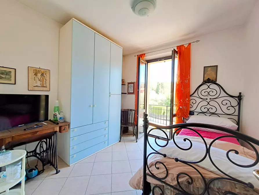 Immagine 18 di Villa in vendita  a Passignano Sul Trasimeno