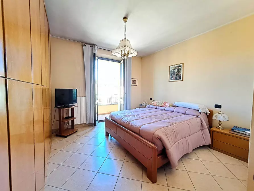 Immagine 23 di Villa in vendita  a Passignano Sul Trasimeno