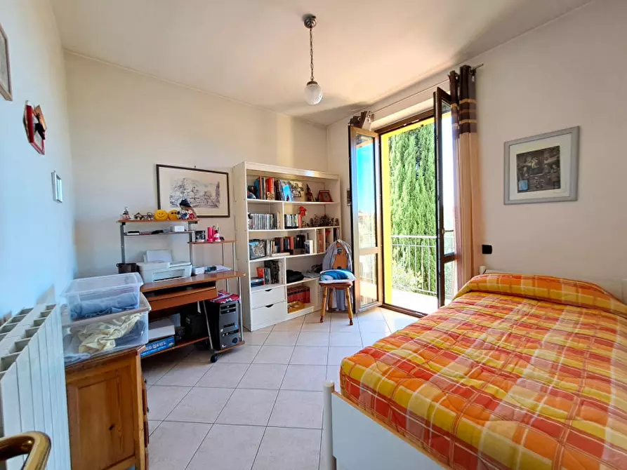 Immagine 25 di Villa in vendita  a Passignano Sul Trasimeno