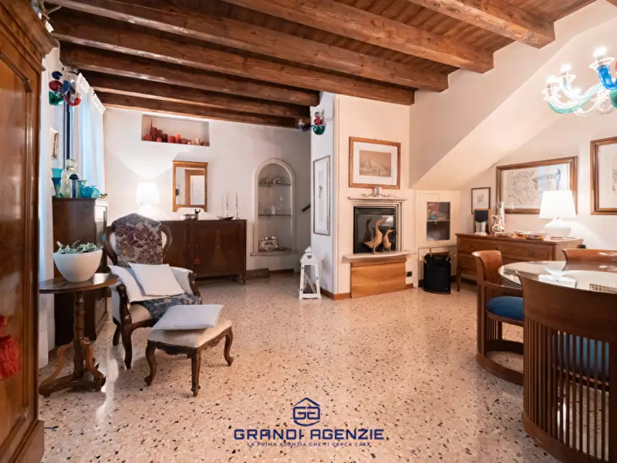 Immagine 1 di Casa indipendente in vendita  in Centro Storico a Vicenza