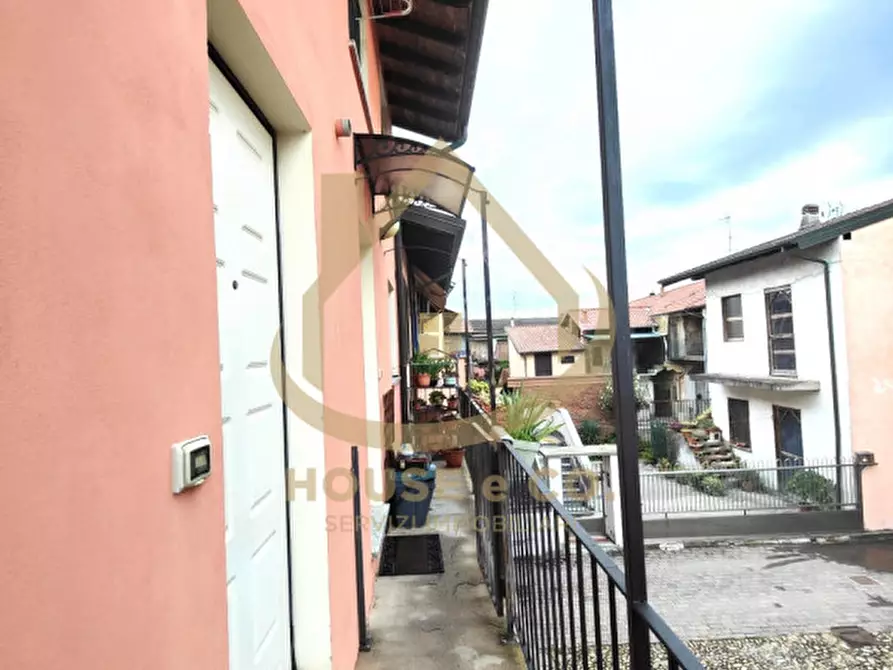 Immagine 15 di Appartamento in vendita  in Via Montebello 84 a Cassolnovo