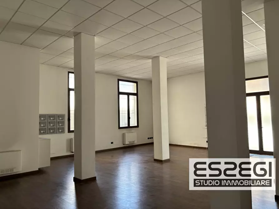 Immagine 21 di Ufficio in affitto  in Piazza Alcide De Gasperi a Padova