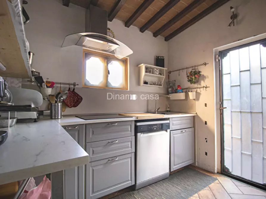 Immagine 10 di Casa indipendente in vendita  in Via Andrea Guazzalotri a Prato