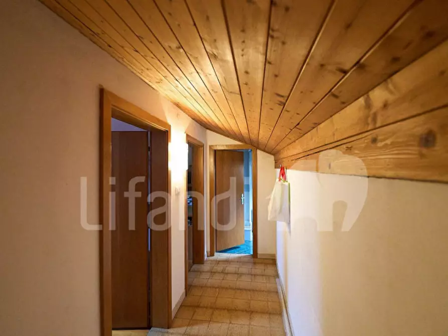 Immagine 9 di Appartamento in vendita  a Caldaro Sulla Strada Del Vino .Kaltern An De.