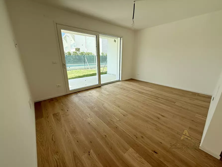 Immagine 3 di Villetta a schiera in vendita  in Viale Europa a Lignano Sabbiadoro