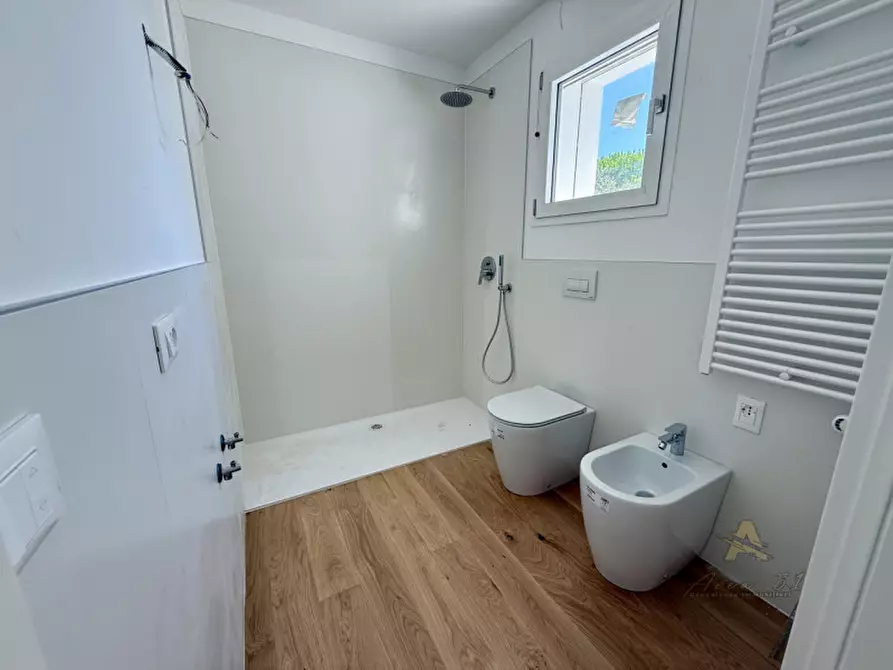 Immagine 11 di Villetta a schiera in vendita  in Viale Europa a Lignano Sabbiadoro