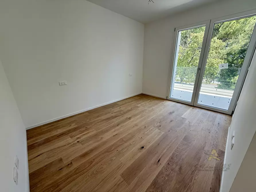 Immagine 12 di Villetta a schiera in vendita  in Viale Europa a Lignano Sabbiadoro