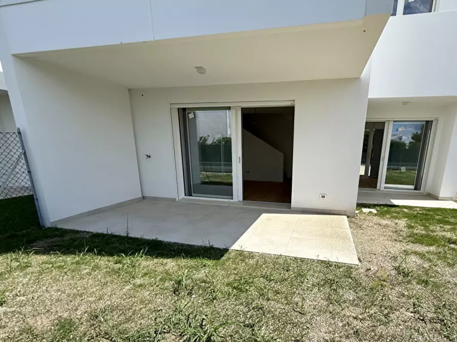Immagine 20 di Villetta a schiera in vendita  in Viale Europa a Lignano Sabbiadoro