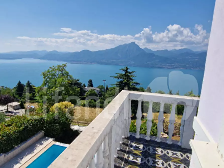 Immagine 17 di Villa in vendita  a San Zeno Di Montagna