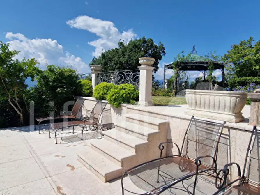 Immagine 25 di Villa in vendita  a San Zeno Di Montagna