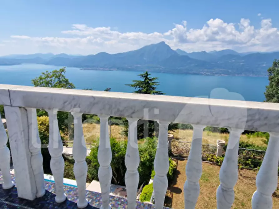 Immagine 26 di Villa in vendita  a San Zeno Di Montagna