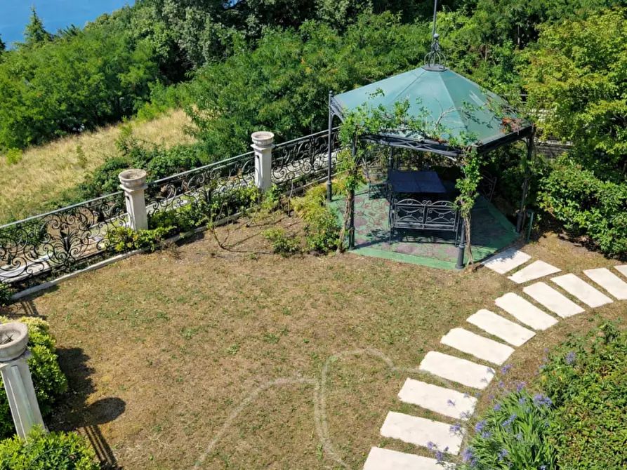 Immagine 32 di Villa in vendita  a San Zeno Di Montagna