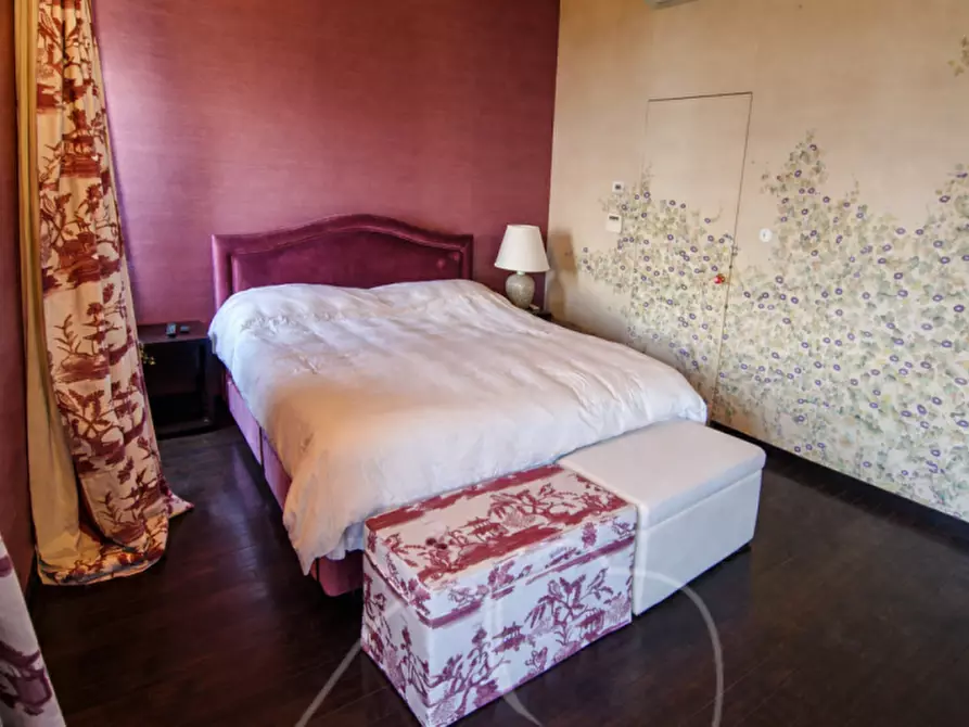 Immagine 38 di Villa in vendita  a San Zeno Di Montagna